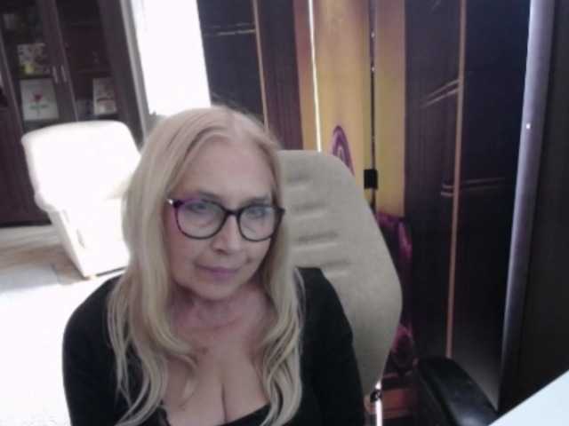 BlondeSofia live cam preview