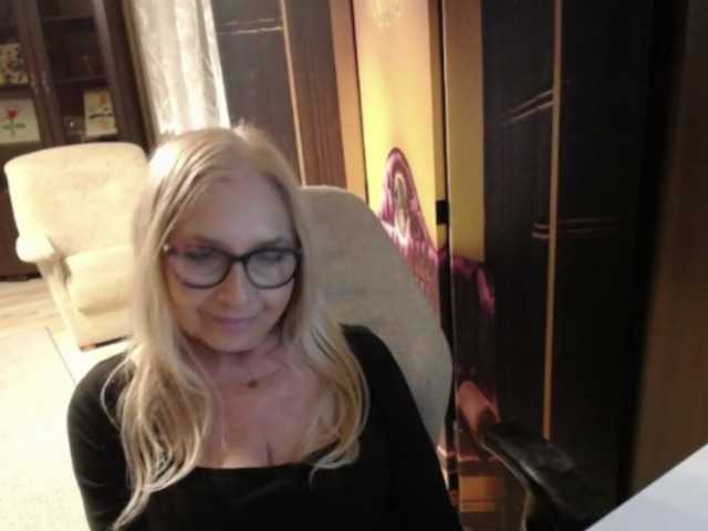 BlondeSofia live cam preview