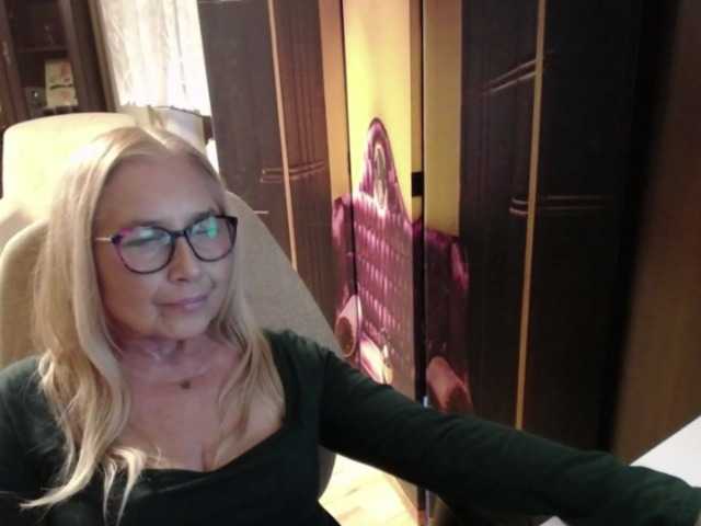 BlondeSofia live cam on BongaCams