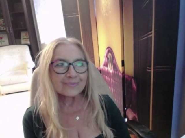 BlondeSofia webcam bongacams model stream image