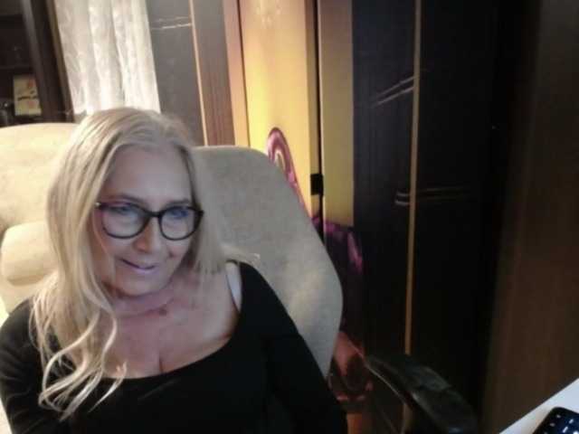 BlondeSofia live cam on BongaCams