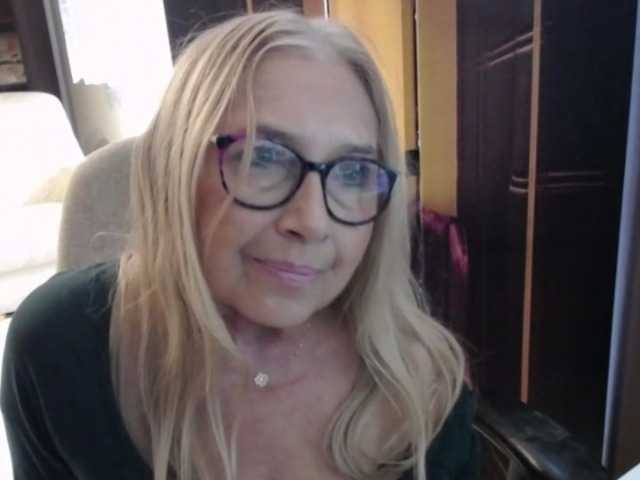 BlondeSofia live cam on BongaCams