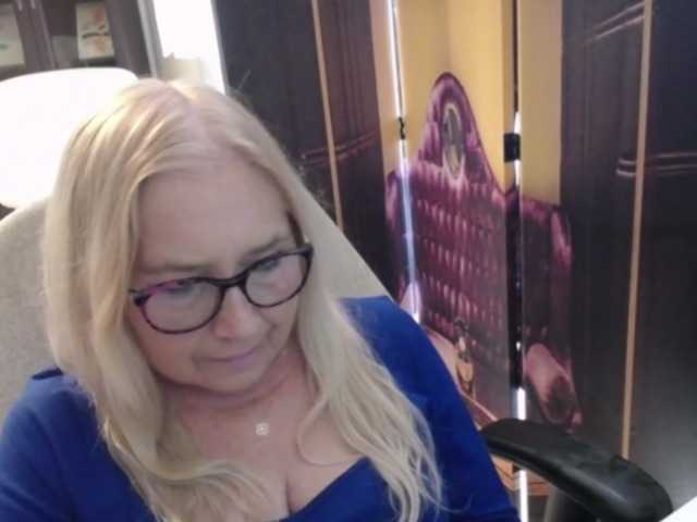 BlondeSofia live cam on BongaCams