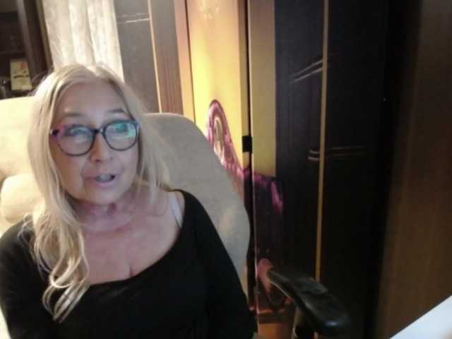 BlondeSofia live cam on BongaCams