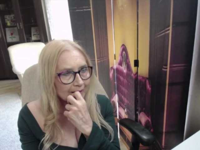 BlondeSofia live cam on BongaCams