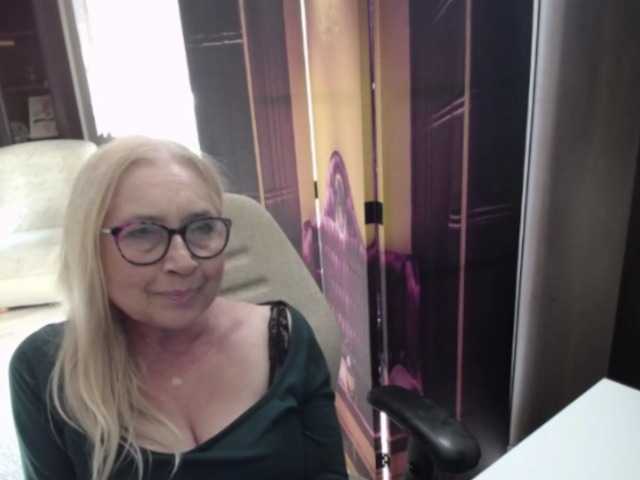BlondeSofia live cam on BongaCams