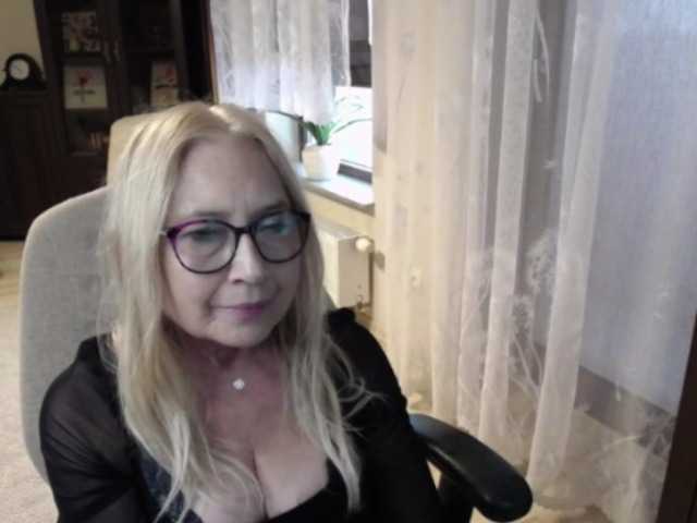 BlondeSofia live cam on BongaCams