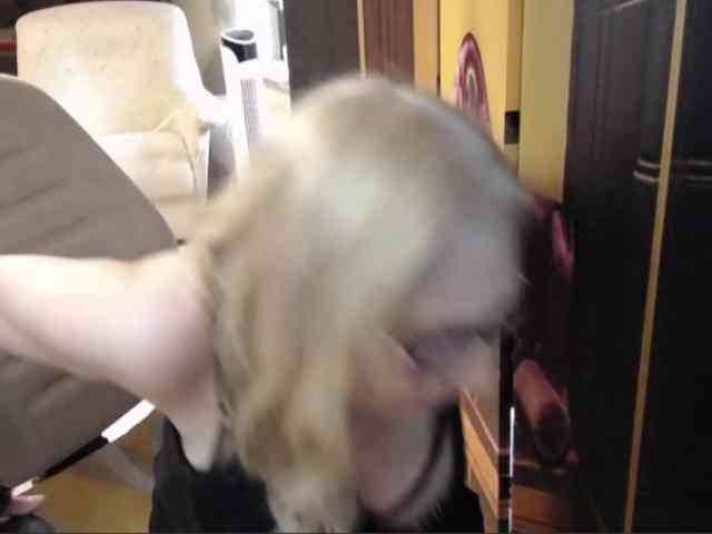 BlondeSofia webcam