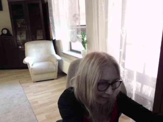 Model: BlondeSofia