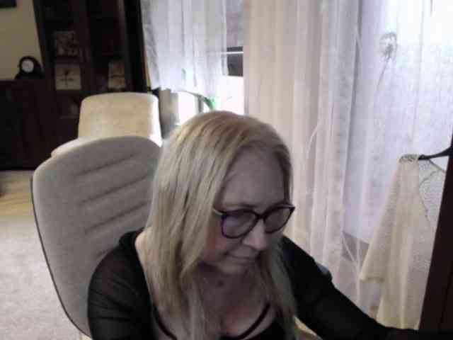 BlondeSofia webcam