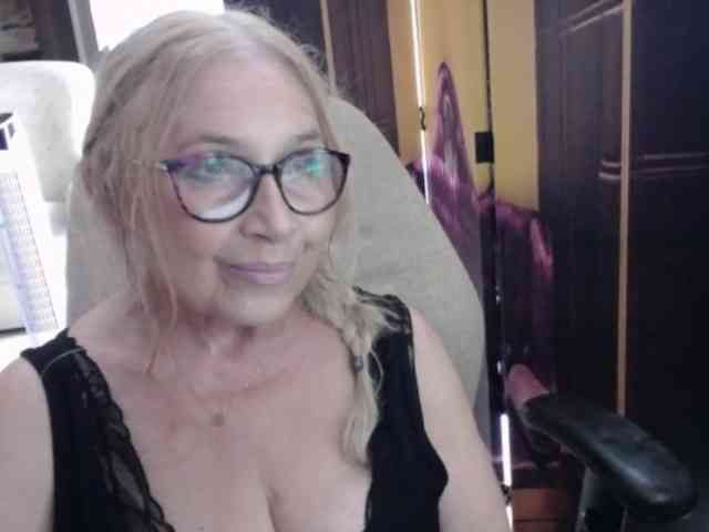 Model: BlondeSofia