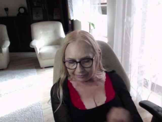 Model: BlondeSofia