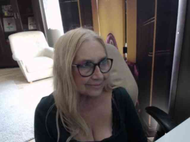 Model: BlondeSofia