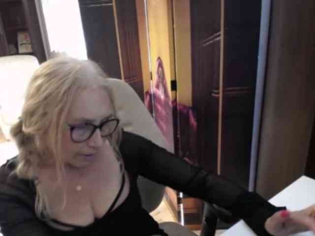 Model: BlondeSofia