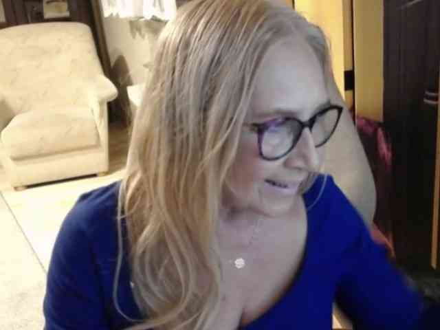 Model: BlondeSofia