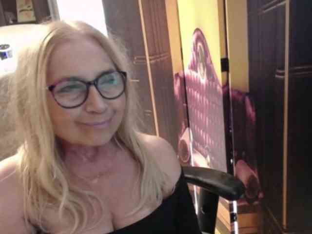 Model: BlondeSofia