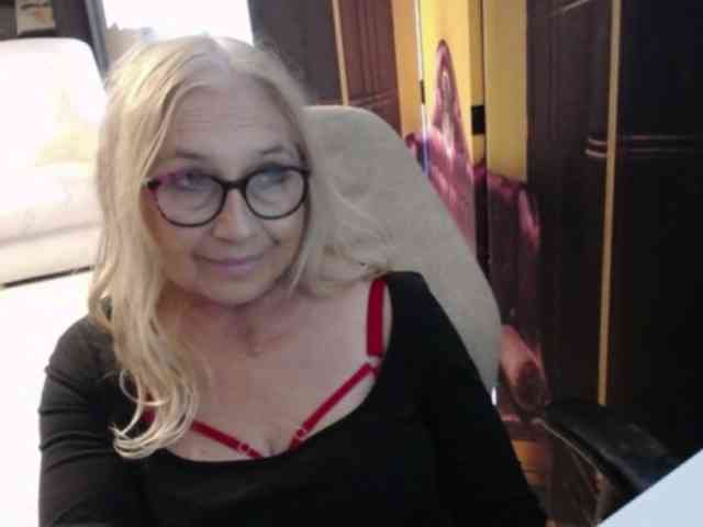 Model: BlondeSofia