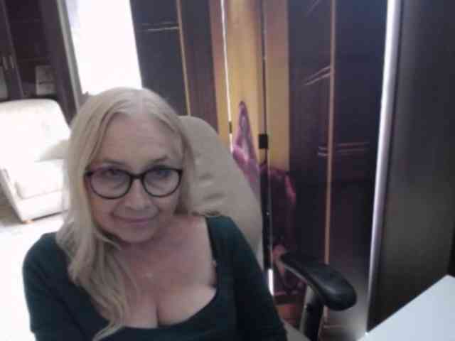 Model: BlondeSofia