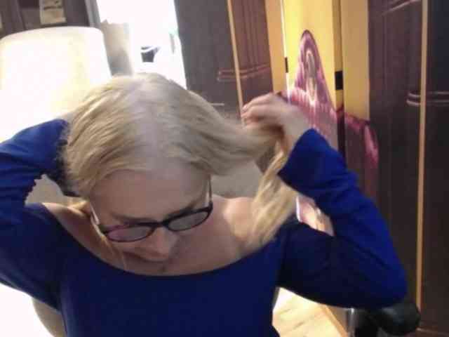 BlondeSofia webcam