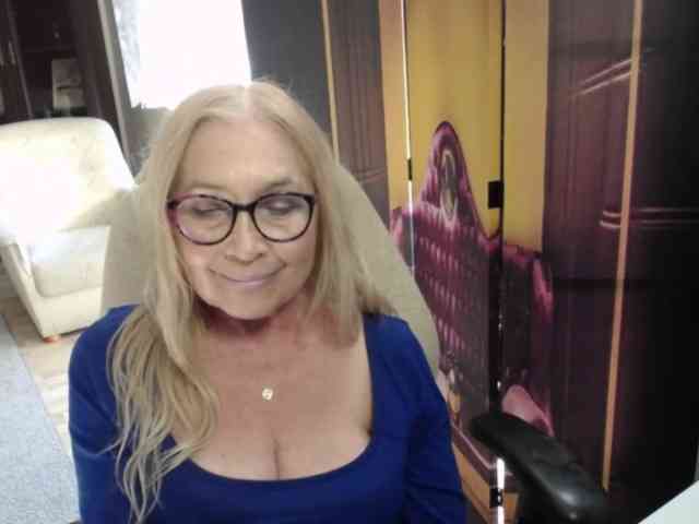 Model: BlondeSofia