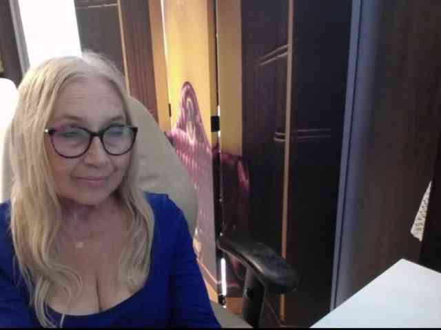 Model: BlondeSofia