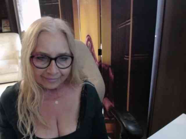 Model: BlondeSofia