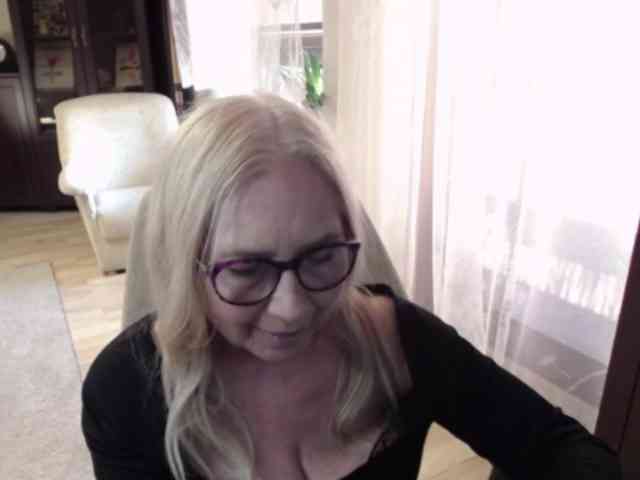 Model: BlondeSofia