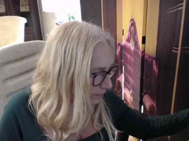 Model: BlondeSofia