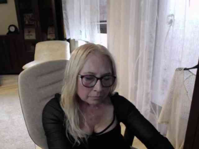 Model: BlondeSofia