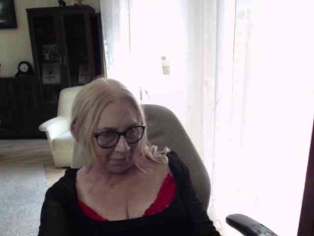 Model: BlondeSofia