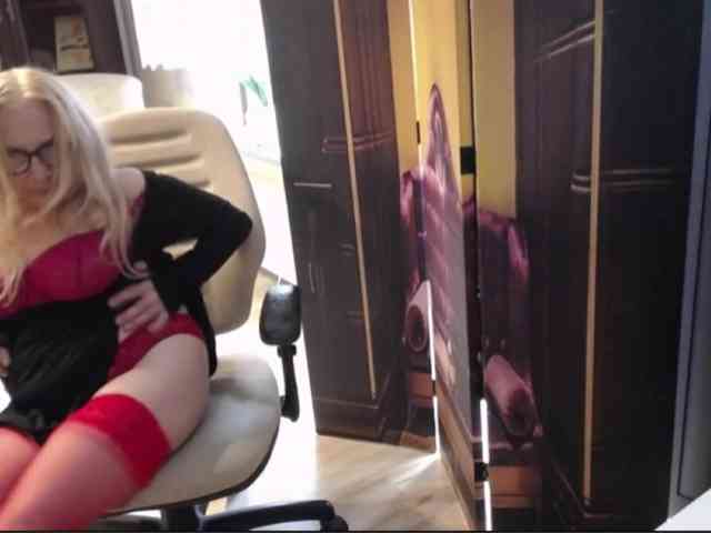 Model: BlondeSofia