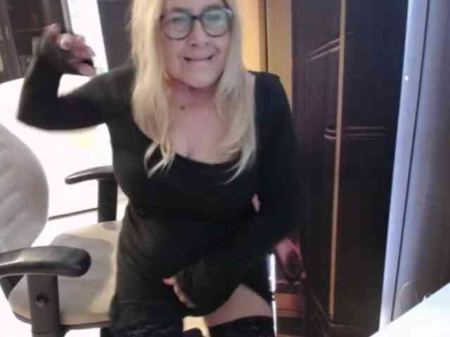 Model: BlondeSofia