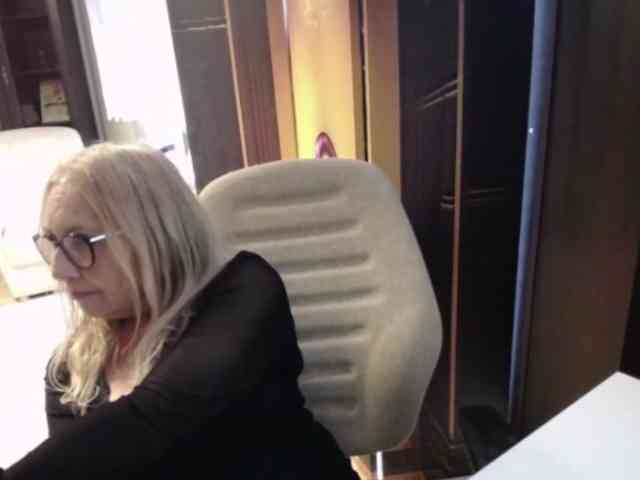 Model: BlondeSofia