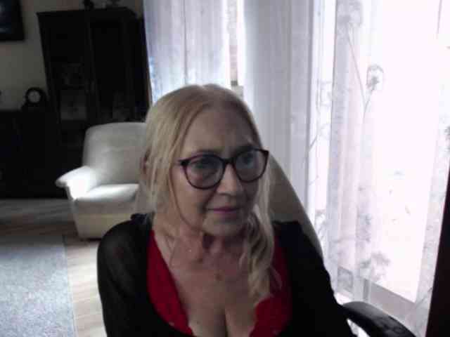 Model: BlondeSofia
