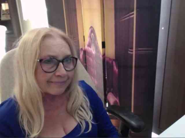 Model: BlondeSofia