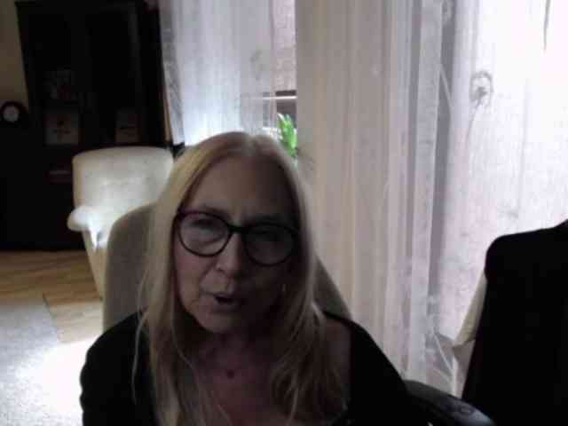 BlondeSofia webcam