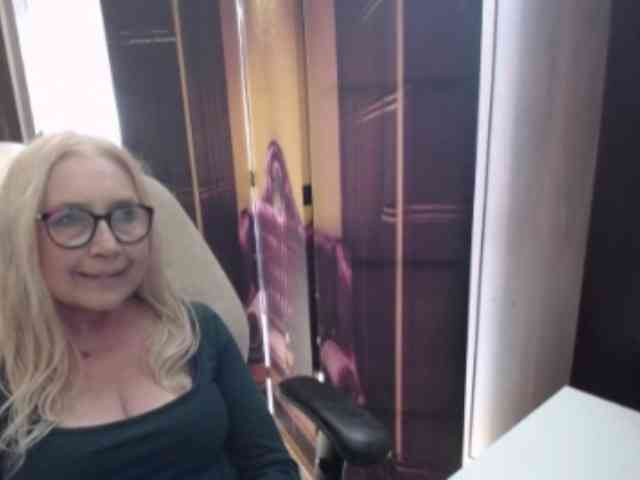 BlondeSofia Live Webcam on BongaCams