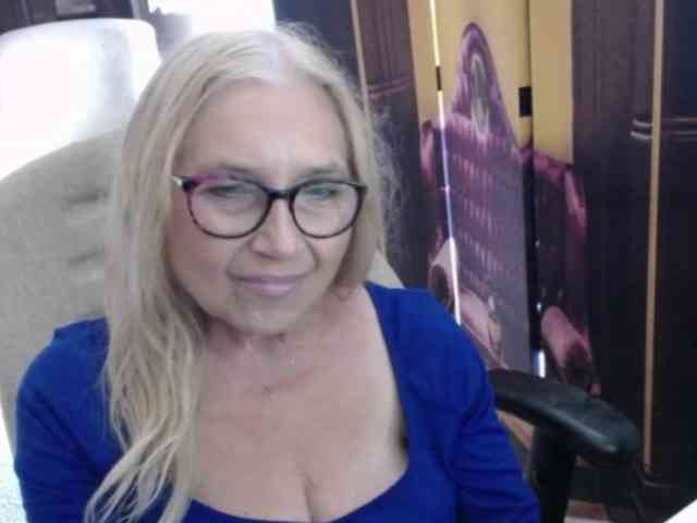 Model: BlondeSofia