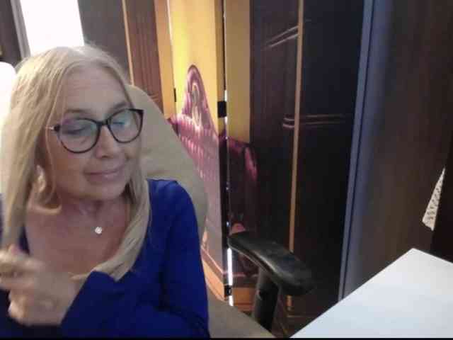 Model: BlondeSofia