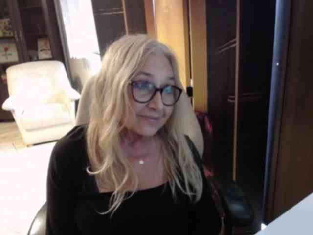 Model: BlondeSofia