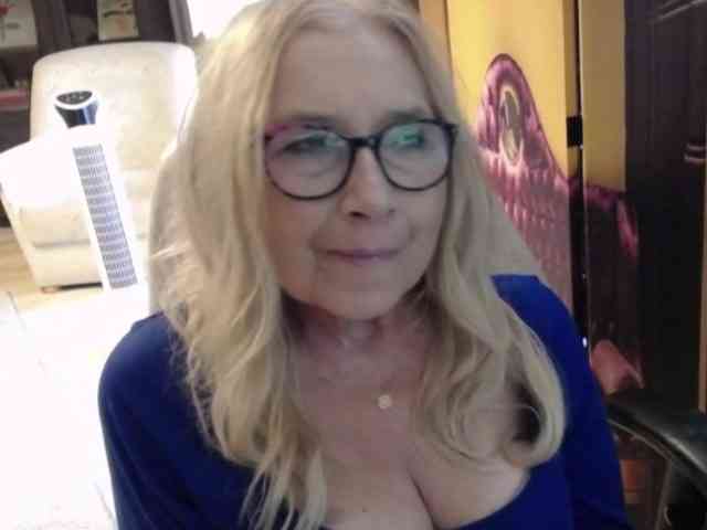 Model: BlondeSofia