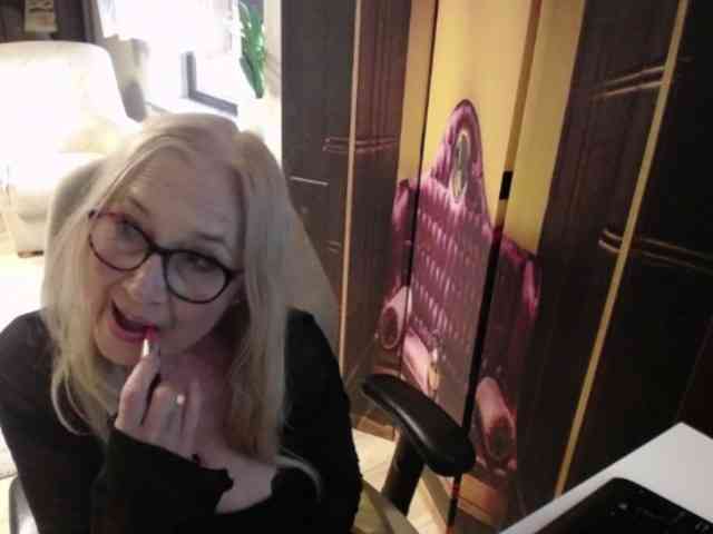 BlondeSofia webcam