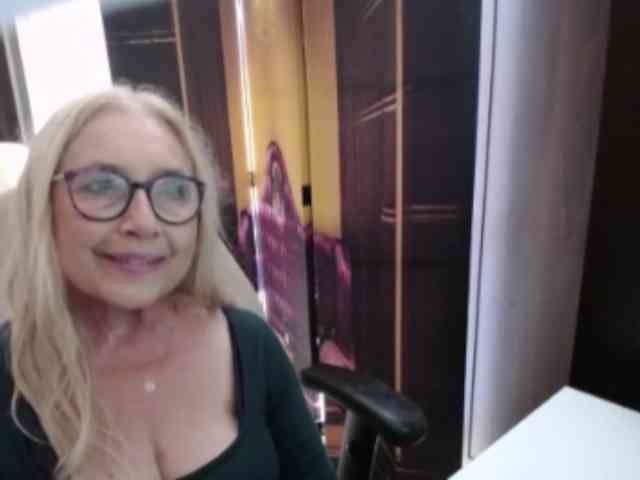 BlondeSofia Live Webcam on BongaCams