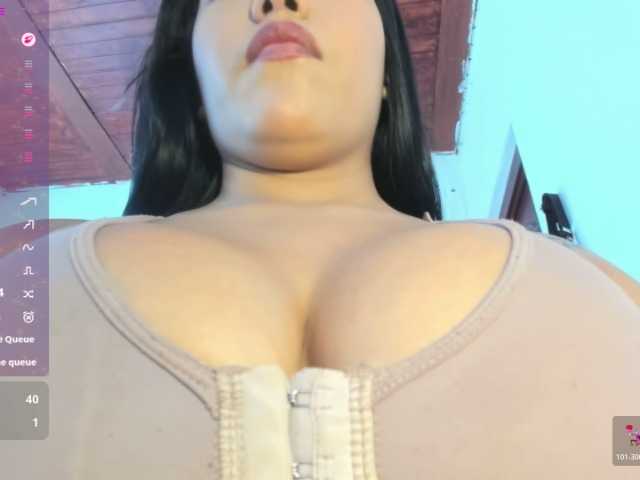 Marianadeepthoat live cam on BongaCams