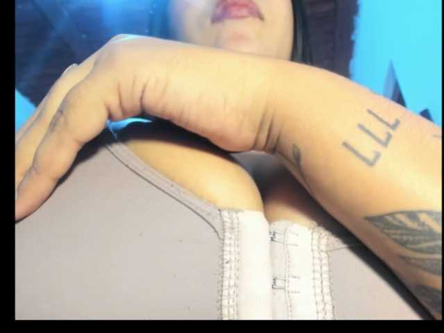 Marianadeepthoat live webcam show