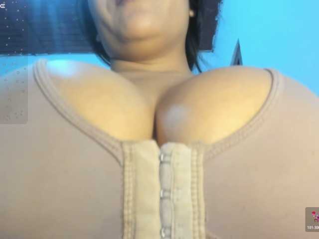 Marianadeepthoat live cam on BongaCams