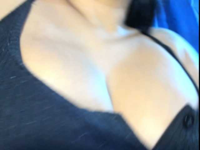 Marianadeepthoat live cam on UnifiedCams
