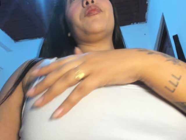 Marianadeepthoat live cam on BongaCams