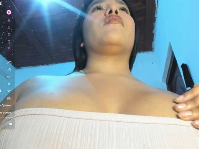 Marianadeepthoat live cam on BongaCams
