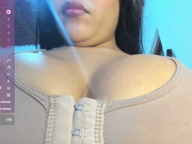 Marianadeepthoat live cam on BongaCams